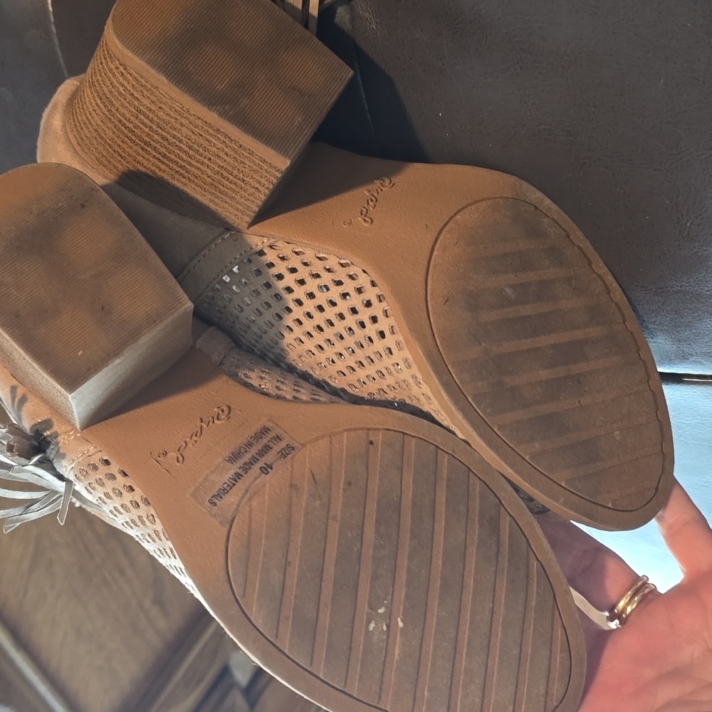 Quipd beige ankle boots - Picture 3 of 5